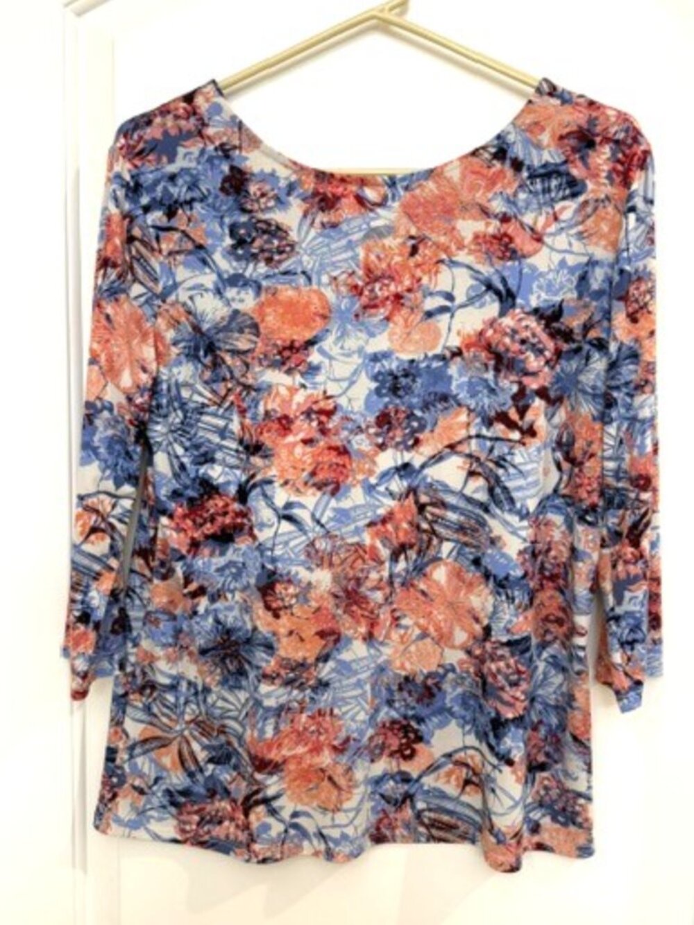 Peck and Peck blue, white and salmon 3/4 length sleeve top.